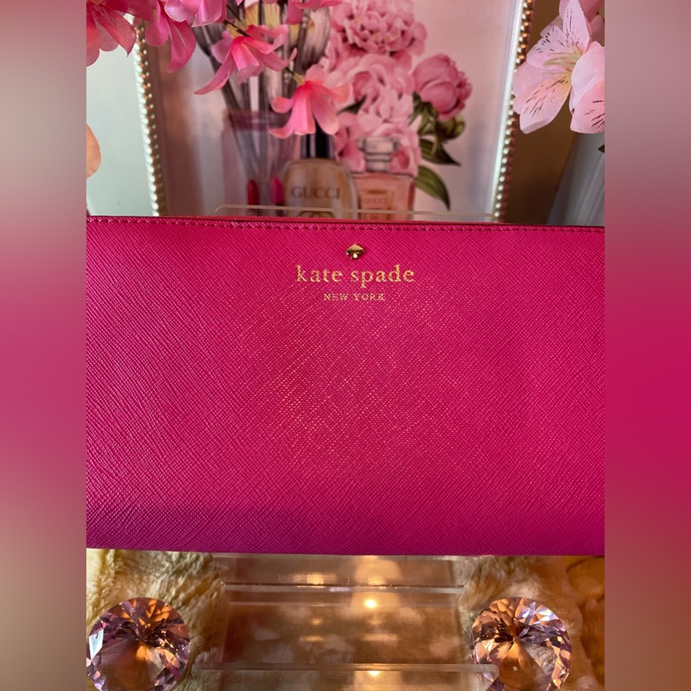 Kate Spade Cedar Street Lacey New York Wallet - Picture 2 of 11